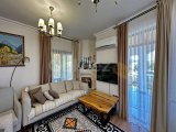 3 yatak odalı Akdeniz tarzı yeniden satış villası + 8m x 4m yüzme havuzu + tam donanımlı + merkezi ısıtma + güneş panelleri + sauna + muhteşem deniz ve dağ manz