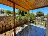3 yatak odalı Akdeniz tarzı yeniden satış villası + 8m x 4m yüzme havuzu + tam donanımlı + merkezi ısıtma + güneş panelleri + sauna + muhteşem deniz ve dağ manz