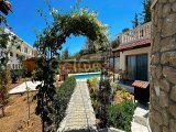 3 yatak odalı Akdeniz tarzı yeniden satış villası + 8m x 4m yüzme havuzu + tam donanımlı + merkezi ısıtma + güneş panelleri + sauna + muhteşem deniz ve dağ manz