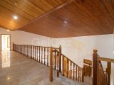5 yatak odalı ikinci el villa + bodrum alanı + büyük arsa + çift garaj + muhteşem dağ manzaraları + Pre-74 Kuzey Kıbrıs Türk Cumhuriyeti tapu senedi + Tapu sahi