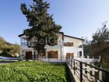 5 yatak odalı ikinci el villa + bodrum alanı + büyük arsa + çift garaj + muhteşem dağ manzaraları + Pre-74 Kuzey Kıbrıs Türk Cumhuriyeti tapu senedi + Tapu sahi
