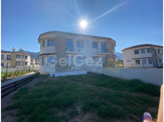 Yepyeni 3 Yatak Odalı İkiz Villa + Ortak Havuz + Deniz ve Dağ Manzarası