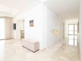 Harika 3 yatak odalı lüks ikinci el bungalov, denize sıfır konumda + ofis odası + 8m x 4m yüzme havuzu + tam donanımlı + çatı teras + yerden ısıtma + SPA + kapa