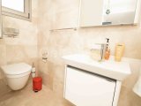 Harika 3 yatak odalı lüks ikinci el bungalov, denize sıfır konumda + ofis odası + 8m x 4m yüzme havuzu + tam donanımlı + çatı teras + yerden ısıtma + SPA + kapa