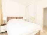Harika 3 yatak odalı lüks ikinci el bungalov, denize sıfır konumda + ofis odası + 8m x 4m yüzme havuzu + tam donanımlı + çatı teras + yerden ısıtma + SPA + kapa