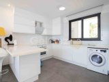 3 yatak odalı lüks bahçe daire + tamamen mobilyalı + ortak yüzme havuzları + restoran + SPA merkezi + tenis kortu + golf