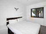 3 yatak odalı lüks bahçe daire + tamamen mobilyalı + ortak yüzme havuzları + restoran + SPA merkezi + tenis kortu + golf