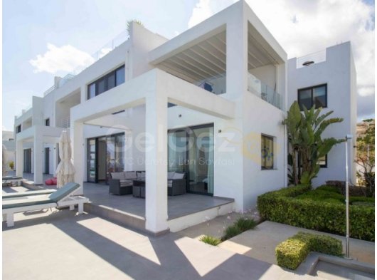 3 yatak odalı lüks bahçe daire + tamamen mobilyalı + ortak yüzme havuzları + restoran + SPA merkezi + tenis kortu + golf