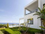3 yatak odalı lüks bahçe daire + tamamen mobilyalı + ortak yüzme havuzları + restoran + SPA merkezi + tenis kortu + golf
