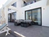 3 yatak odalı lüks bahçe daire + tamamen mobilyalı + ortak yüzme havuzları + restoran + SPA merkezi + tenis kortu + golf