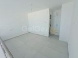 Yepyeni 1 yatak odalı satılık LOFT çatı katı daire + çatı terası + ortak yüzme havuzu + spor salonu + tüm olanaklara ve Akdeniz'e yakın