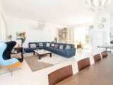 Harika 5 yatak odalı ikinci el villa + 10m x 5m havuz + aydınlatmalarla olgun bahçe + süpermarkete, golf kulübüne, SPA merkezine ve sahile yürüme mesafesinde +