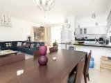Harika 5 yatak odalı ikinci el villa + 10m x 5m havuz + aydınlatmalarla olgun bahçe + süpermarkete, golf kulübüne, SPA merkezine ve sahile yürüme mesafesinde +
