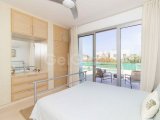 Harika 5 yatak odalı ikinci el villa + 10m x 5m havuz + aydınlatmalarla olgun bahçe + süpermarkete, golf kulübüne, SPA merkezine ve sahile yürüme mesafesinde +