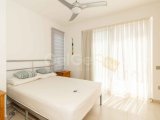 Harika 5 yatak odalı ikinci el villa + 10m x 5m havuz + aydınlatmalarla olgun bahçe + süpermarkete, golf kulübüne, SPA merkezine ve sahile yürüme mesafesinde +