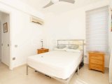 Harika 5 yatak odalı ikinci el villa + 10m x 5m havuz + aydınlatmalarla olgun bahçe + süpermarkete, golf kulübüne, SPA merkezine ve sahile yürüme mesafesinde +
