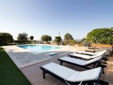 3 yatak odalı ikinci el villa + 10m x 5m yüzme havuzu + mobilyalı + mutfak eşyaları + hizmet odası + odun yakma sobası
