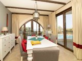 3 yatak odalı ikinci el villa + 10m x 5m yüzme havuzu + mobilyalı + mutfak eşyaları + hizmet odası + odun yakma sobası