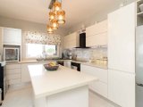 3 yatak odalı ikinci el villa + 8m x 4m yüzme havuzu + full eşyalı + jakuzili çatı terası + muhteşem manzara + Sahibinin adına tapu – KDV ödenmiş