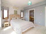 3 yatak odalı ikinci el villa + 8m x 4m yüzme havuzu + full eşyalı + jakuzili çatı terası + muhteşem manzara + Sahibinin adına tapu – KDV ödenmiş