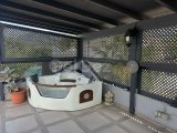 3 yatak odalı ikinci el villa + 8m x 4m yüzme havuzu + full eşyalı + jakuzili çatı terası + muhteşem manzara + Sahibinin adına tapu – KDV ödenmiş