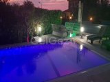 3 yatak odalı ikinci el villa + 8m x 4m yüzme havuzu + full eşyalı + jakuzili çatı terası + muhteşem manzara + Sahibinin adına tapu – KDV ödenmiş