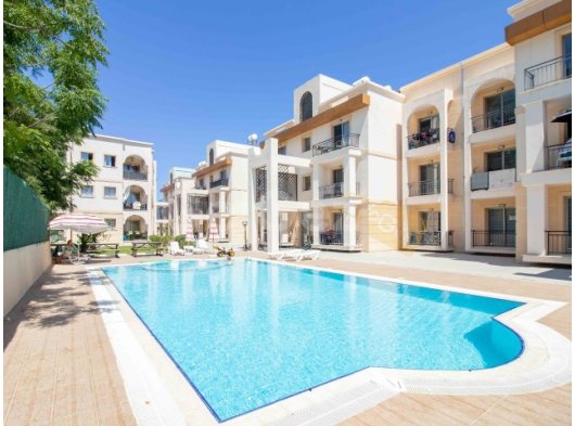 2 yatak odalı yeniden satış bahçe daire + tam eşyalı + ortak yüzme havuzu + çocuk oyun alanı + yeraltı otoparkı + tüm gerekli altyapı özelliklerine yakın konum