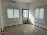 LEFKOŞA SURLARİÇİ MERKEZ'DE 3 + 1 KİRALIK İŞ YERİ- OFİS