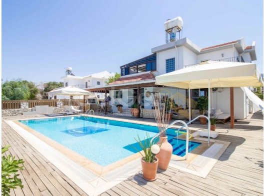 Satılık Villa-Karşıyaka, Girne