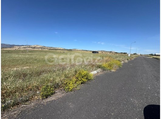 KIBRIS LEFKOŞA TÜRKELİ BÖLGESİNDE SATILIK ARSA
