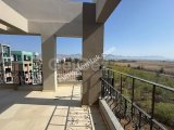 LEFKOŞA KÜÇÜK KAYMAKLI'DA SATILIK EŞYALI Takasa Açık PENTHOUSE DAİRE