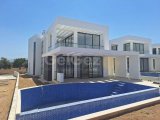 GİRNE ÇATALKÖY BÖLGESİNDE SATILIK 5 + 2 SIFIR VİLLA