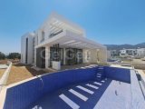 GİRNE ÇATALKÖY 'DE 3 + 2 SIFIR VİLLA