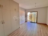 GİRNE MERKEZDE DENİZ MANZARALI SATILIK LÜKS 2 + 1 DAİRE