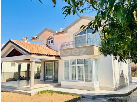 Girne Ozanköy'de 3+1 Eşyalı Tek Müstakil Ev