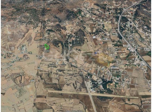 Girne Kömürcü Türk Malı Bangalow 4 Dönüm İçerisinde