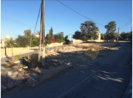 Arapköy'de Eşdeğer 750 m2 SATILIK ticari Arsa 85.000 STG / 0548 823 96 10