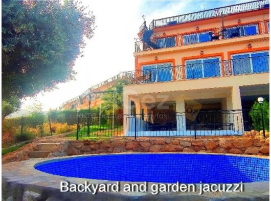 Arapköy'de muhteşem manzaralı 5+2 eşyalı ortak havuzlu villa 280.000 STG / 0548 823 96 10