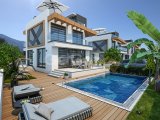 Çatalköy'de 4+1 409 m2 villa 480.000 STG