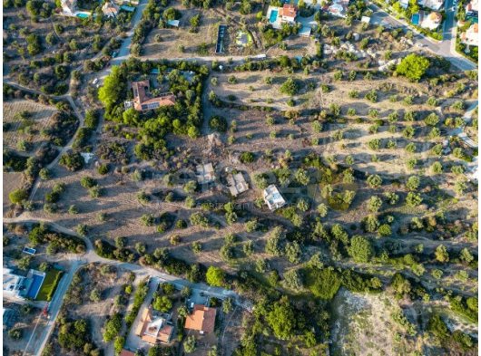 Zeytinlik'de 2 dönüm 1 evlek arsa 451.500 STG / 0548 823 96 10