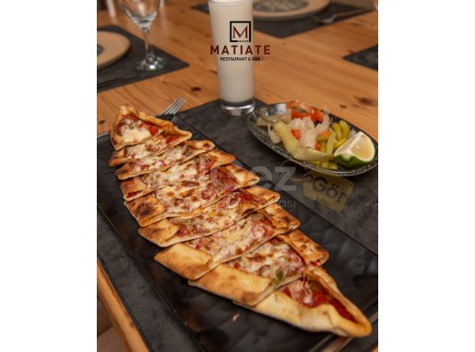 Matiate Restaurant'ın taş fırınından çıkan, çıtır çıtır bir lezzet