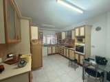 GİRNE ŞEHİR MERKEZİNDE 220M2 KİRALIK 3+1 DAİRE