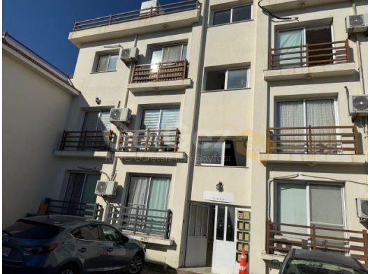 GİRNE LAPTA'DA SATILIK 3+1 EŞYASIZ DAİRE