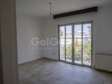 Merkezde 180 m2 3+1 eşyasız ticari daire 950 stg / 0548 823 96 10