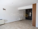 Merkezde 180 m2 3+1 eşyasız ticari daire 950 stg / 0548 823 96 10