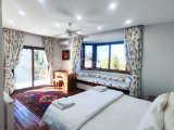 Bellapais'de 4+1 eşyalı havuzlu villa 2800 STG / 0548 823 96 10