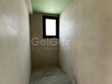 Satılık Daire - Girne Merkez, Girne, Kuzey Kıbrıs     Kaşgar bölgesinde 2+1 110 m2 Full eşyalı Tüm masrafları ödenmiş Eşdeğer koçan Deniz manzaralı   Dairemizin