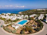 Kıbrıs Girne Küçükerenköy - Satılık Deniz Manzaralı 4+1 Villa Site İçinde