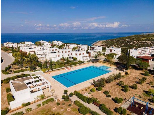 Kıbrıs Girne Küçükerenköy - Satılık Deniz Manzaralı 4+1 Villa Site İçinde