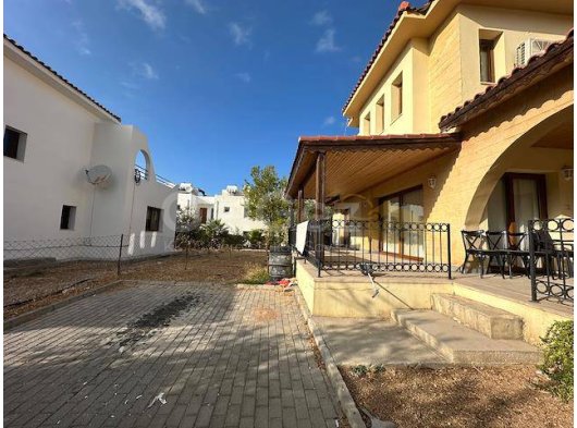 Kıbrıs Esentepe Kıralık 3+1 Geniş Bahçeli Eşyalı Müstakil Villa
